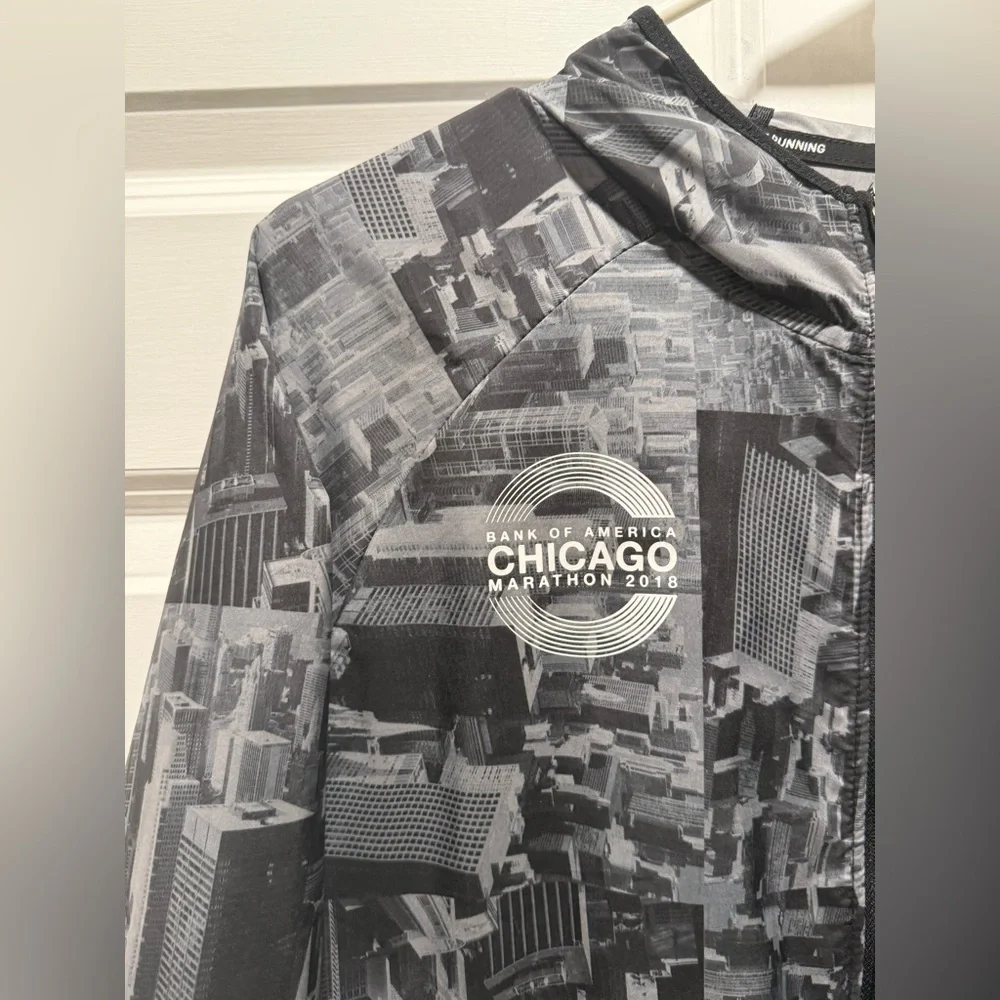 Nike 2018 Chicago Marathon Running Jacket​ - Picture 8 of 9